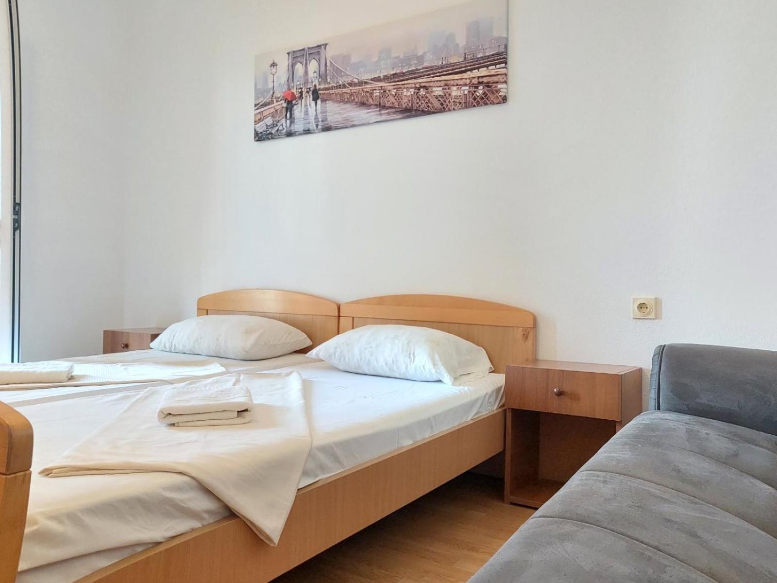 Queen Apartment