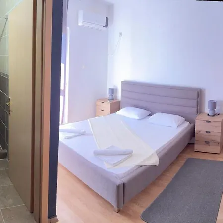 Apartaments Queen Ulcinj Exterior photo