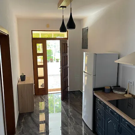 Apartaments Queen Ulcinj Exterior photo