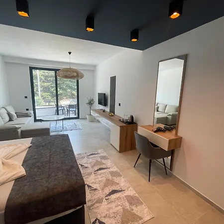 Apartaments Queen Ulcinj Exterior photo